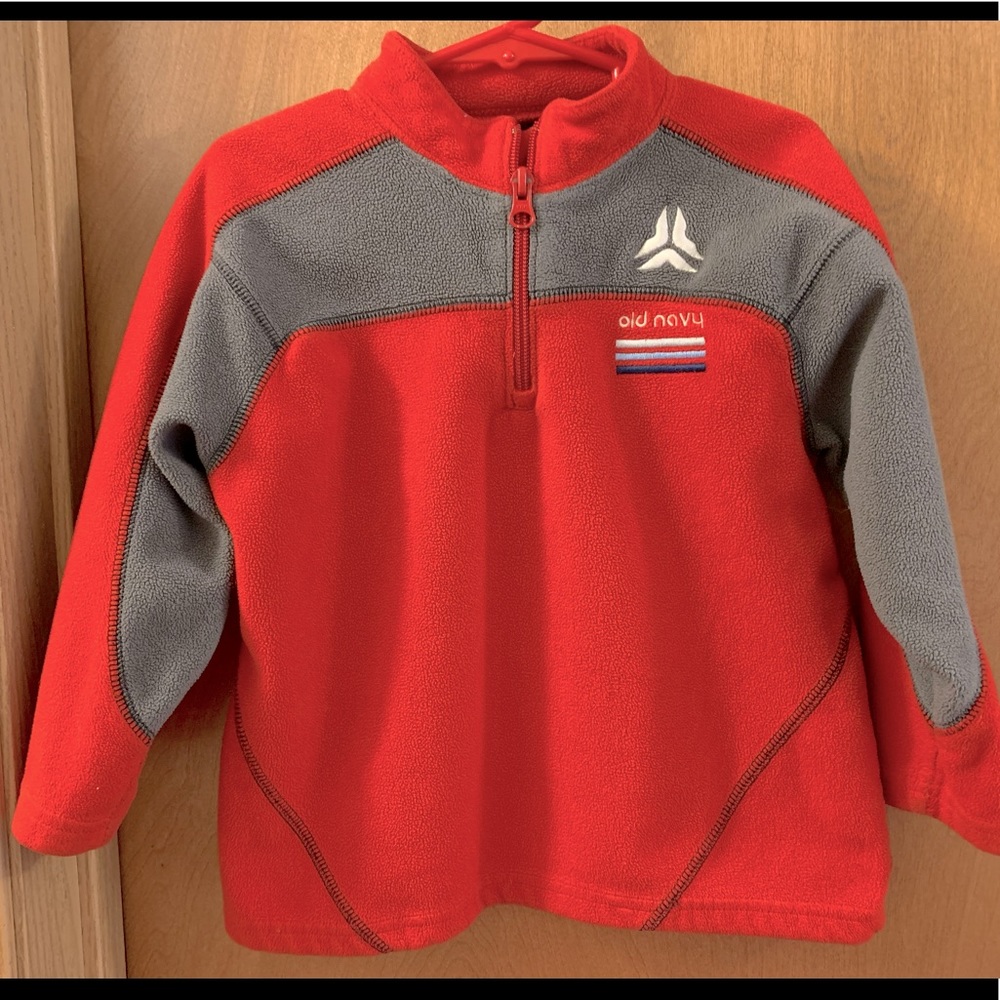 Old navy fleece Sweater size 4t